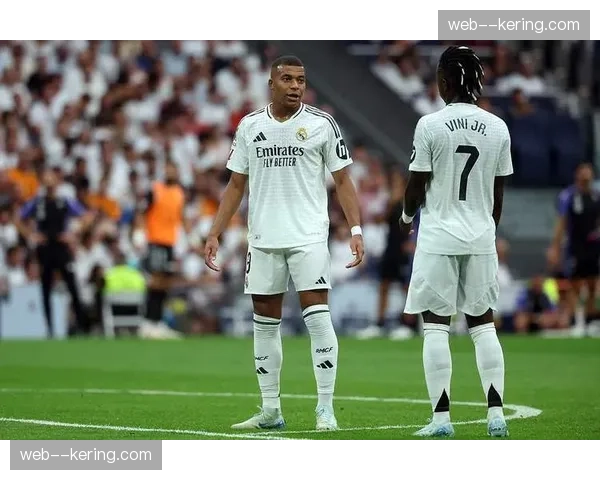 深度分析：安切洛蒂的“四中场”变阵如何解决了皇马本赛季的攻防平衡难题